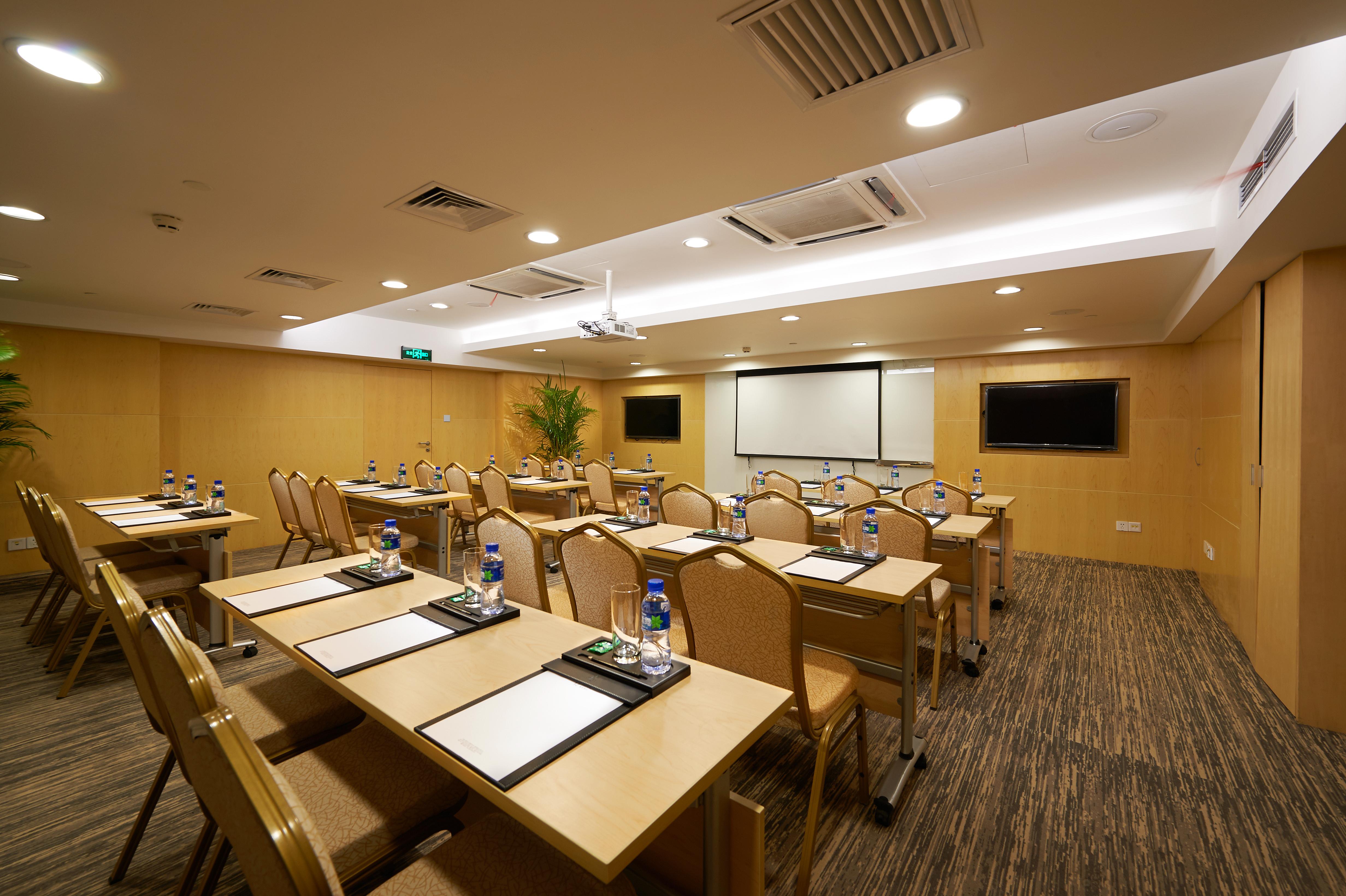 Starr Khách sạn hẻo lánh 4*