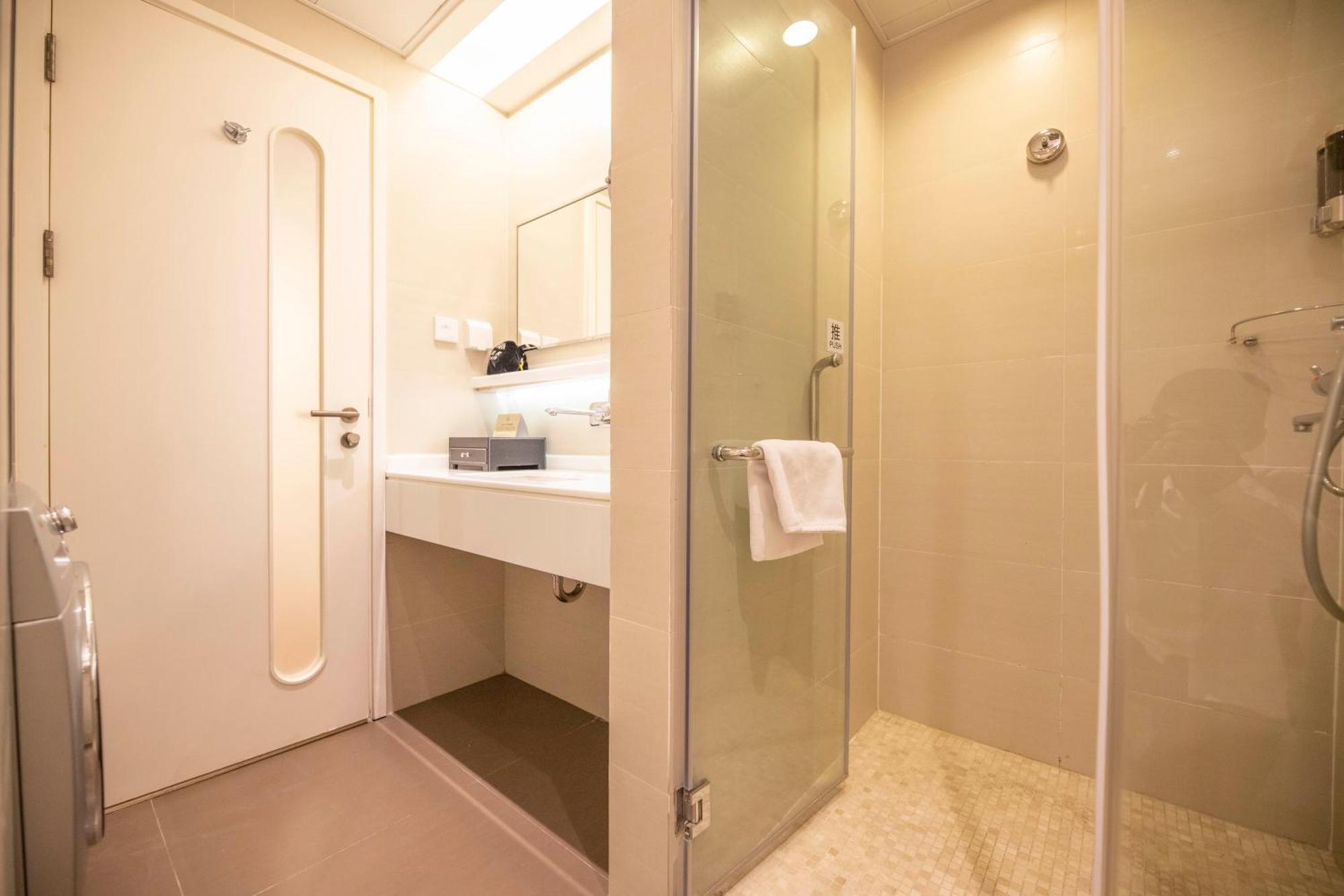 Khách sạn hẻo lánh Starr 4*